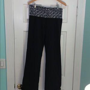 lululemon yoga pants!!